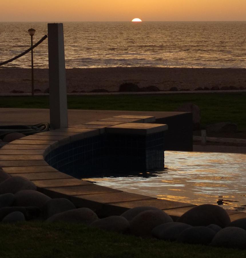 At The Sea Boutique Guesthouse سواكوبموند المظهر الخارجي الصورة